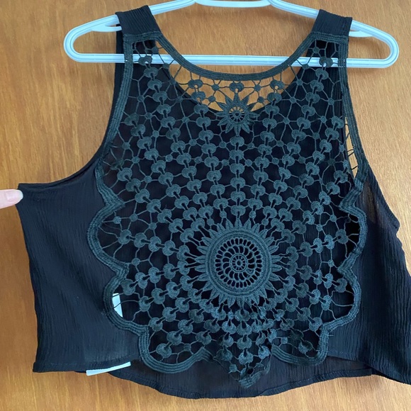 DIVIDED H&M CROP TOP NWT - Picture 3 of 4